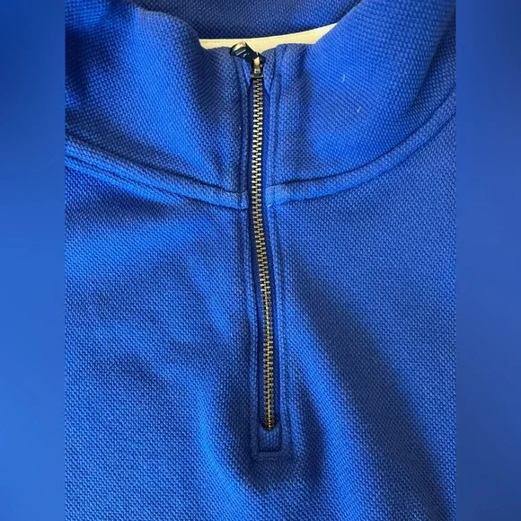 Under Armour Royal Blue two toned pullover 1/4 zip. Semi- cropped - Picture 6 of 8